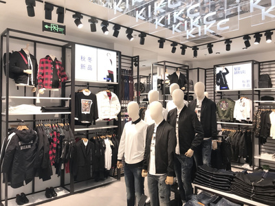 KIKC多品類集合店盛大開業(yè)，創(chuàng)新跨界模式引爆漢街萬(wàn)達(dá)服裝服飾零售